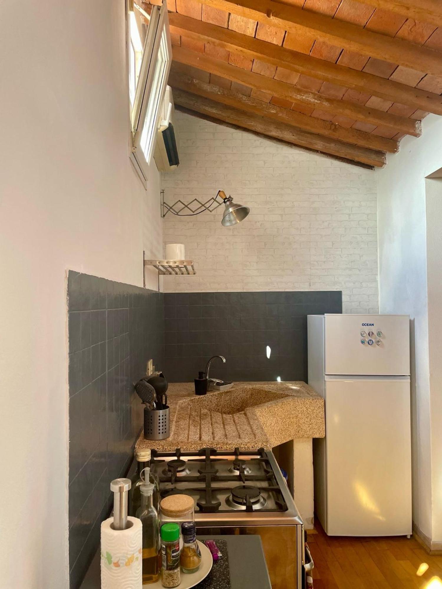 Apartamento Luminosa Mansarda Vicino Al Porto Livorno Exterior foto