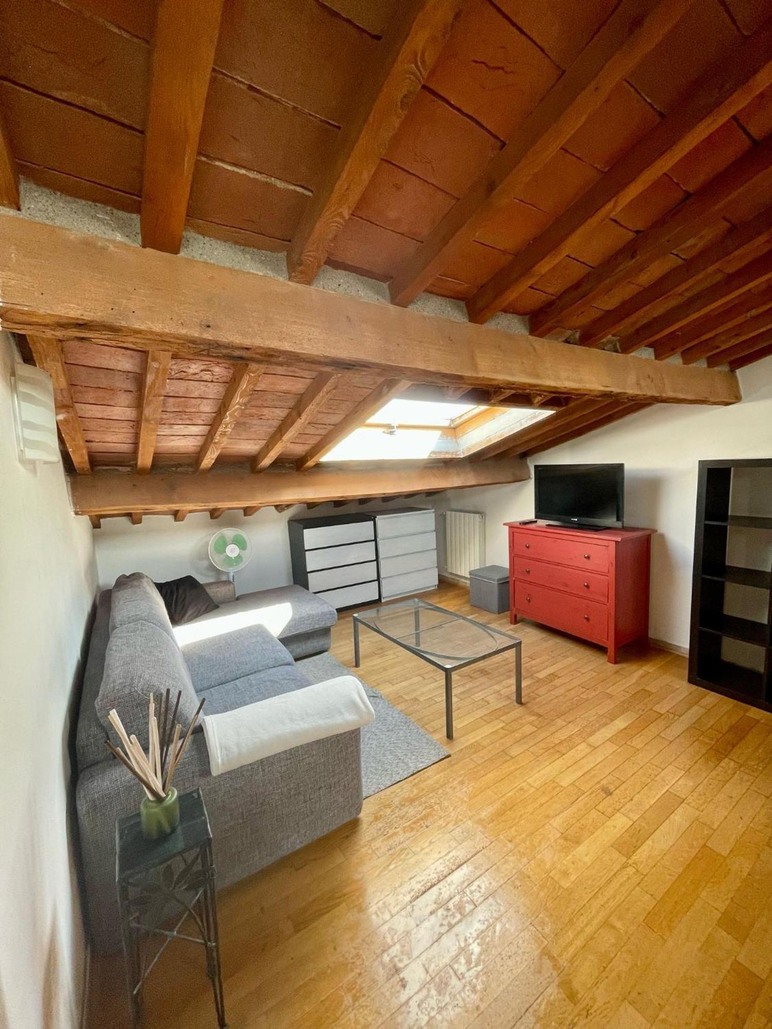 Apartamento Luminosa Mansarda Vicino Al Porto Livorno Exterior foto
