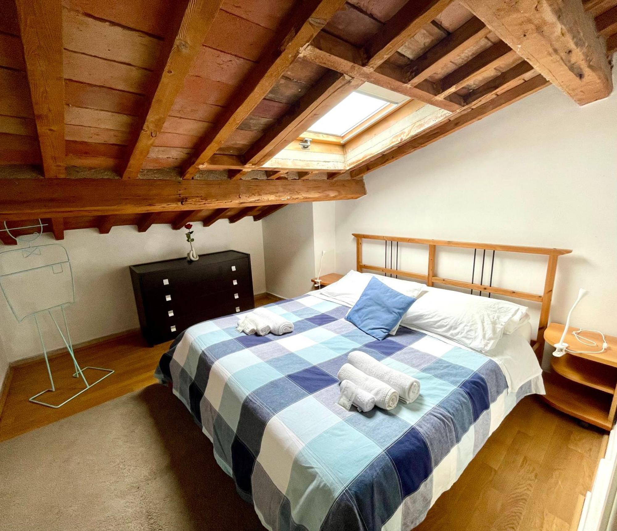 Apartamento Luminosa Mansarda Vicino Al Porto Livorno Exterior foto